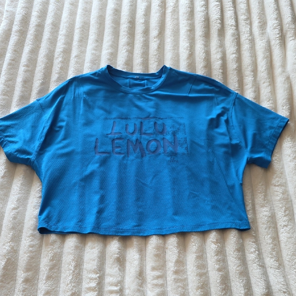 lululemon athletica Blue Crop Top
